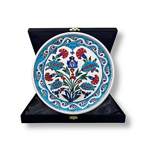 Klasik Kırmızı Karanfil Desenli İznik Çini Tabak