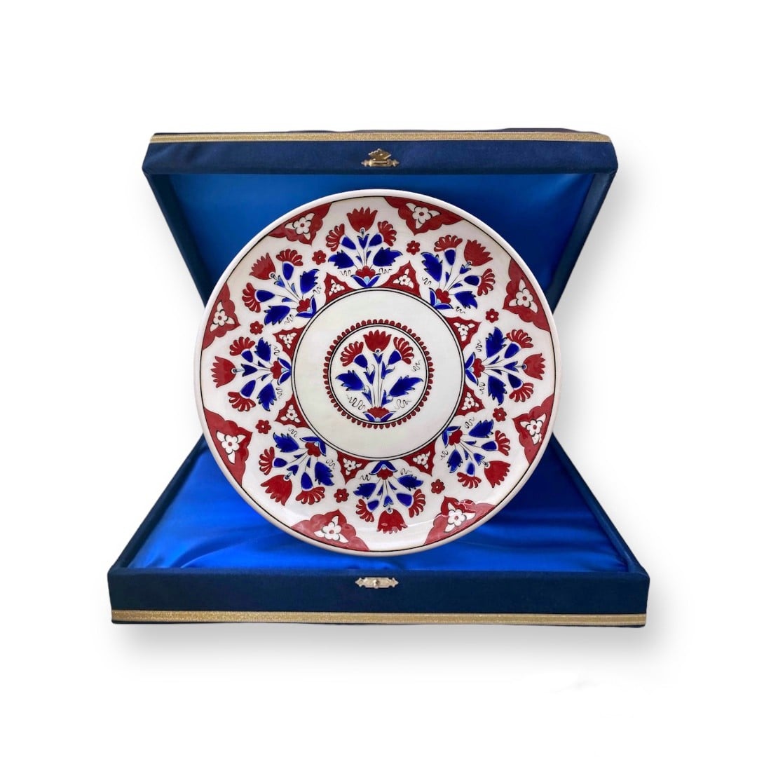 kırmızı-klasik-iznik-cini-tabak-1 Kırmızı Klasik İznik Çini Tabak