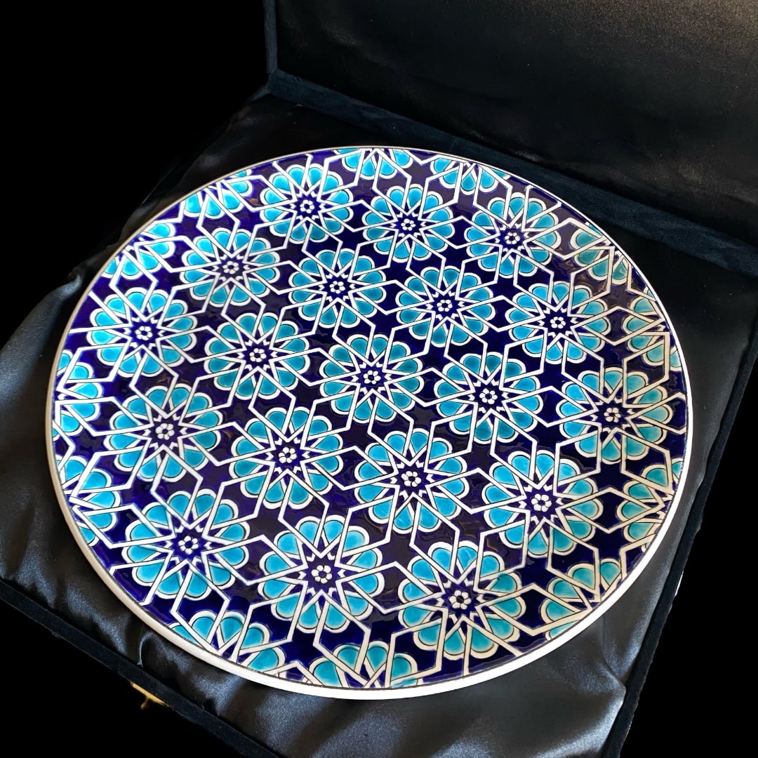 mavi-cicek-desenli-cini-tabak-hediyelik-3 Mavi Çiçek Desenli Çini Tabak Hediyelik